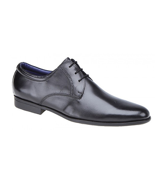 Стилни мъжки обувки в черен цвят снимка