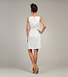 Бяла рокля с контрастна предна част-1 снимка