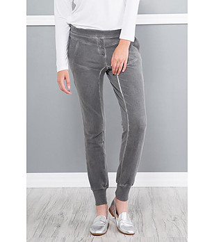 Дамски памучен спортен панталон в сив цвят снимка