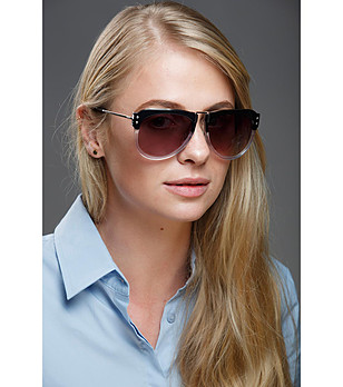 Черни дамски слънчеви очила със сиви лещи снимка