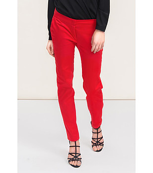 Червен дамски панталон с памук снимка
