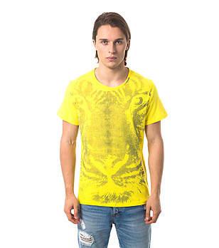 Мъжка памучна жълта тениска с принт снимка