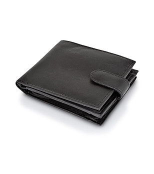 Стилен unisex кожен портфейл в черно снимка