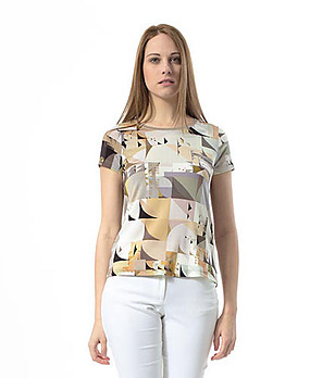 Асиметрична дамска блуза в цвят таупе снимка