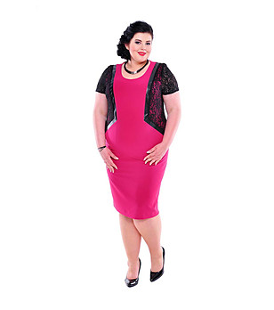Розова рокля с черна дантела Valentina снимка
