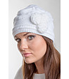 Дамска шапка в бяло-0 снимка