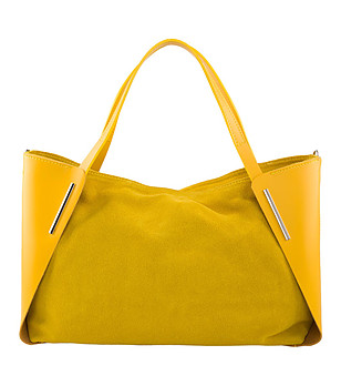 Дамска кожена чанта в жълто снимка