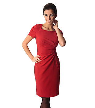 Червена рокля с набори от Vivi Boutique снимка