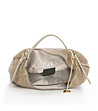 Дамска кожена чанта в пясъчен нюанс със златиста верижка-3 снимка