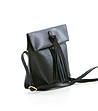 Трапецовидна кожена дамска чанта в черно-2 снимка