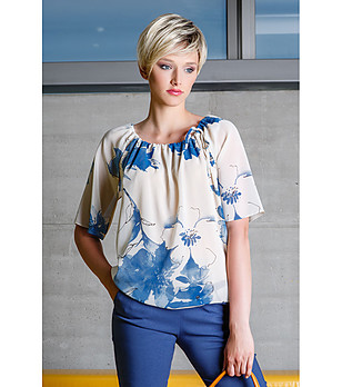 Дамска блуза в цвят екрю и синьо снимка