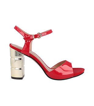 Червени сандали със златист ток Capri снимка