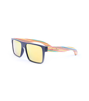 Черни слънчеви очила с цветни дръжки снимка