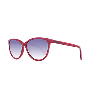 Дамски слънчеви очила с червени рамки снимка