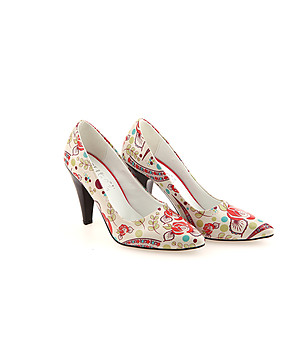 Дамски обувки на ток с принт Цветя снимка