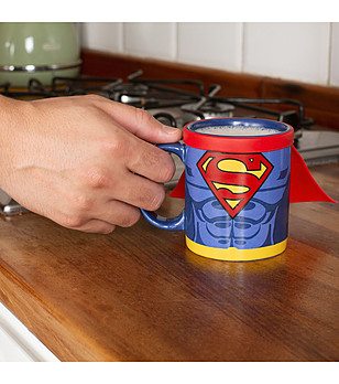Чашата на Superman с наметало снимка