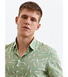 Светлозелена мъжка памучна риза с принт Vin-2 снимка