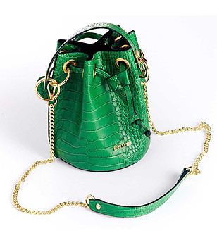 Зелена дамска кожена чанта с кроко релеф Tanita снимка
