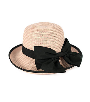Дамска шапка в цвят пудра с черна лента Patrycia снимка