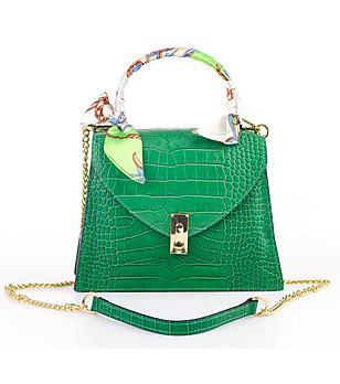Елегантна дамска чанта в зелен нюанс от естествена кожа с верижка снимка