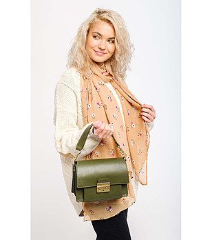 Дамска чанта от естествена кожа в зелено Sylvana снимка