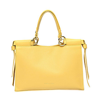 Дамска жълта чанта от естествена кожа Diana снимка