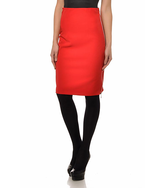 Червена пола с цип снимка
