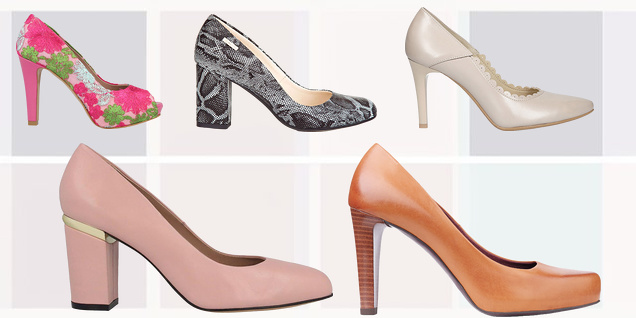 Тя обича обувки на ток снимка