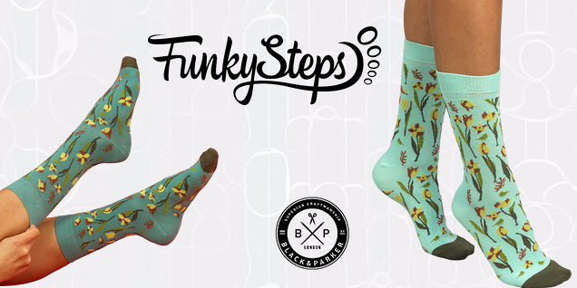 Цветни чорапки за топли есенни приключения снимка