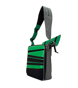 Сива чанта за рамо в зелени нюанси и черно снимка