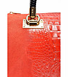 Червена кожена чанта с релефни елементи Adelaide-2 снимка