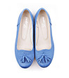 Кожени дамски обувки в син нюанс с пискюли-1 снимка