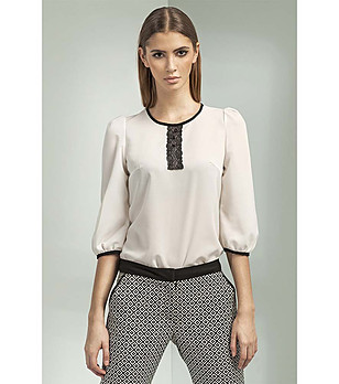 Блуза в екрю с дантела с копчета снимка