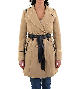 Памучно дамско палто в бежов нюанс снимка
