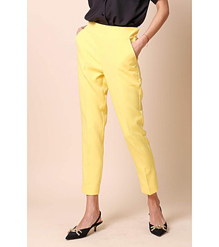 Дамски панталон в жълто снимка