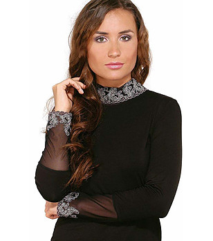 Дамска блуза Inez в черно снимка