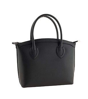 Черна кожена чанта с изчистен дизайн снимка