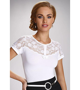 Бяла блуза с дантела Cleo снимка