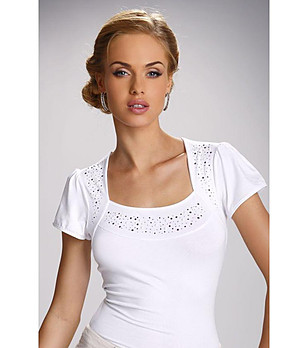 Блуза в бяло с декорация Teresa      снимка