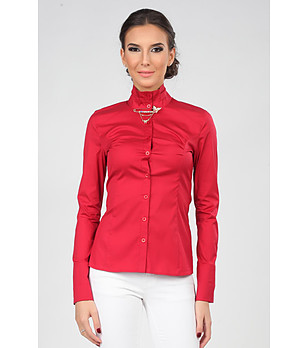 Памучна червена риза с игла-брошка снимка