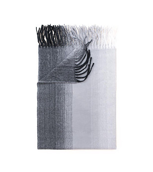 Дамски шал в сиви нюанси 200х70 см снимка