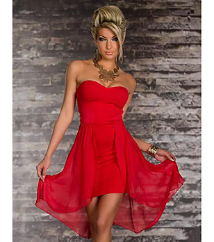 Червена рокля с воал снимка