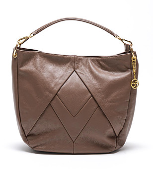 Дамска чанта с ефектен дизайн в цвят мока снимка