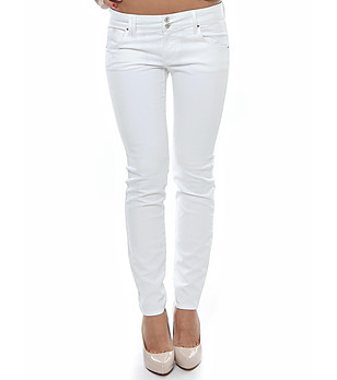 Дамски панталон в бял цвят снимка