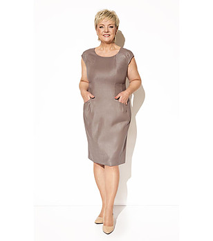 Рокля в бежов нюанс Donna снимка