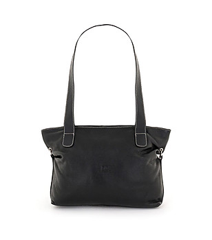 Черна дамска чанта от естествена кожа с дълги дръжки снимка