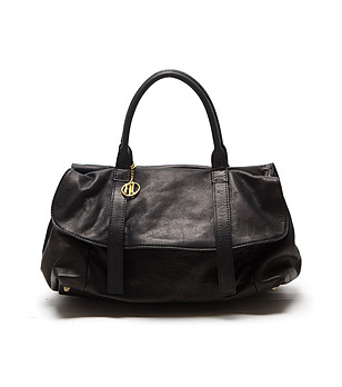 Дамска кожена чанта в черно Daneta снимка