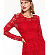 Червена рокля от дантела-4 снимка