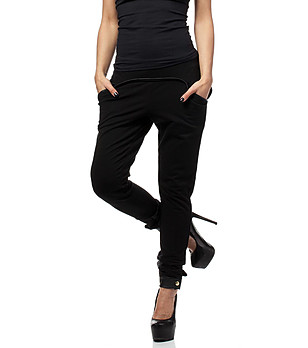 Памучен черен панталон Nadina снимка