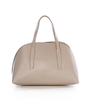 Чанта в цвят таупе със стилен дизайн снимка